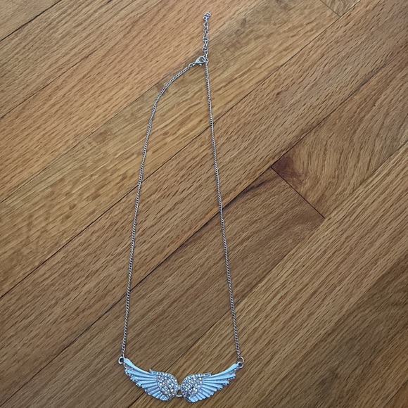 💵3/$20 Bling Wing Necklace - Picture 9 of 11